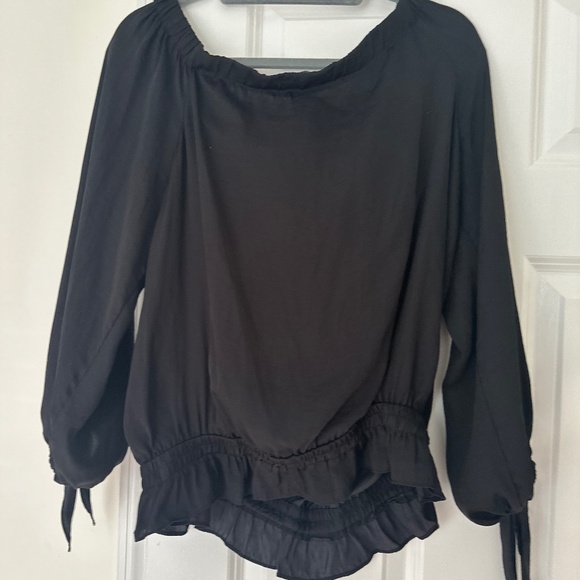 Mixology DECKER Off The Shoulder Peplum Blouse - Picture 1 of 2